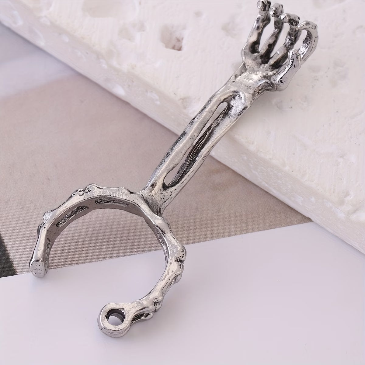 1pc of a Bone-Shaped Smoking Ring with a Skull Design on The Mouthpiece