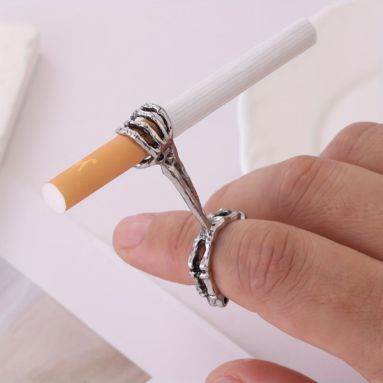 1pc of a Bone-Shaped Smoking Ring with a Skull Design on The Mouthpiece